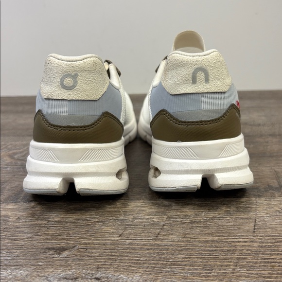 On Running Cloud Sneakers – Women’s 7 (White/Sand) - Picture 3 of 9